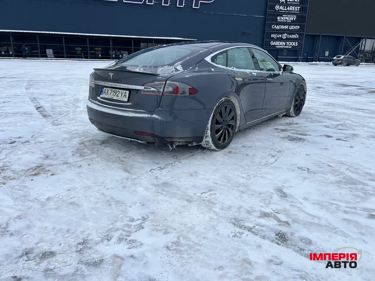 Tesla Model S - фото 5