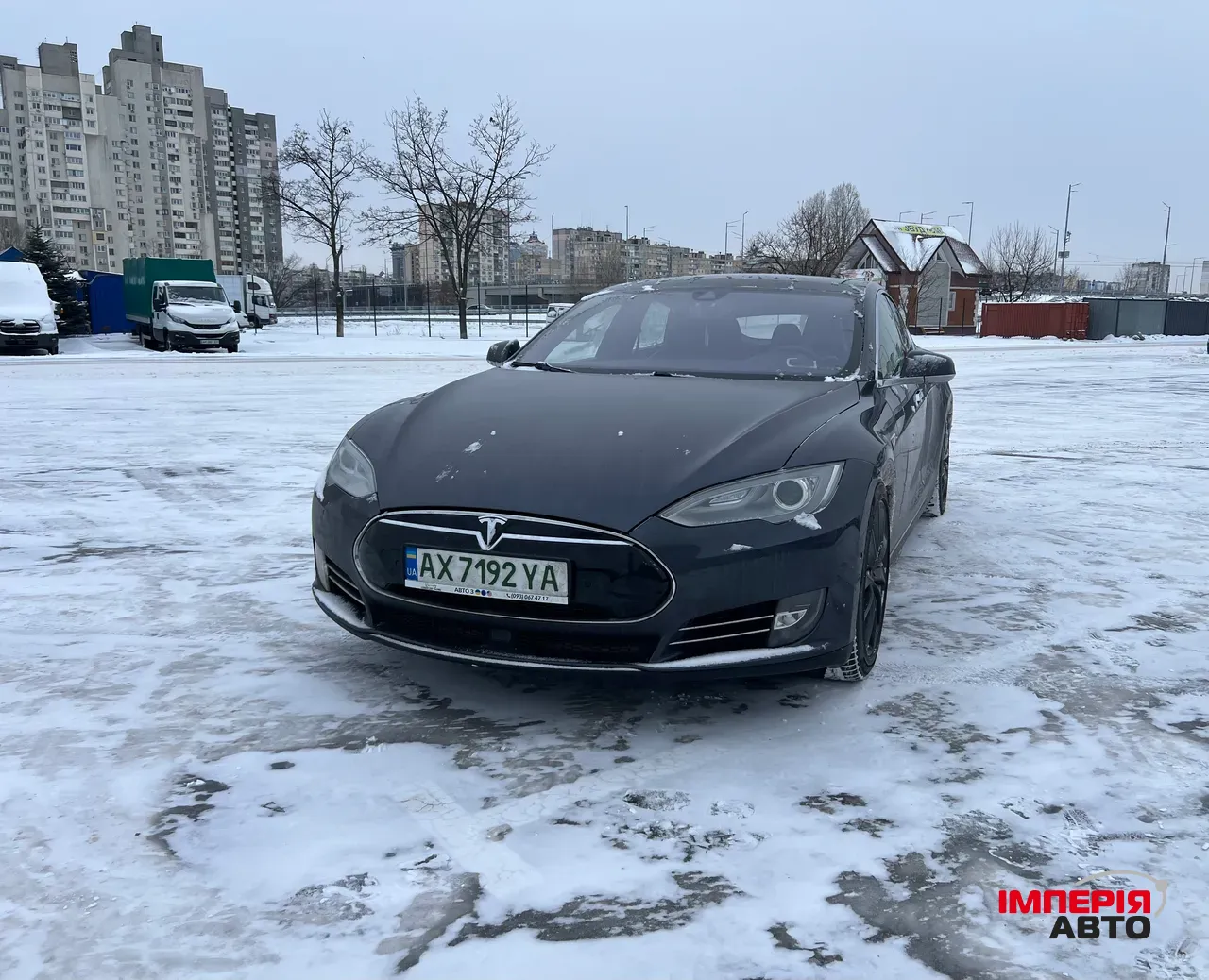 Tesla Model S - фото 1