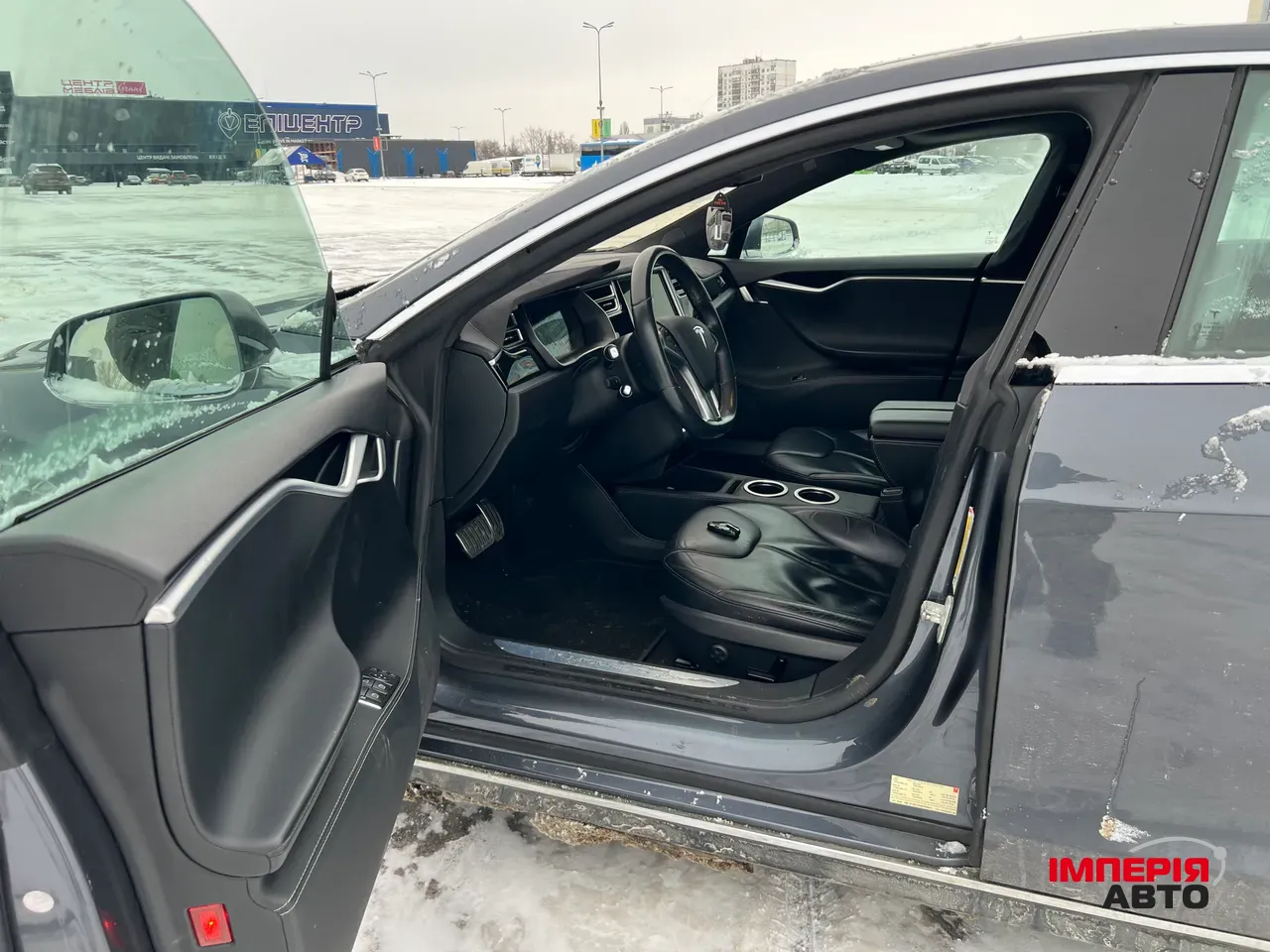 Tesla Model S - фото 9