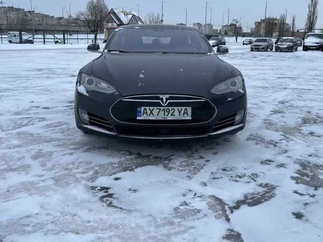 Tesla Model S - фото 2