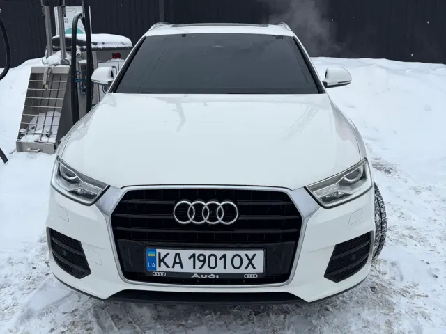 Audi Q3 - фото 1