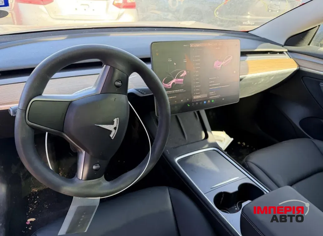 Tesla Model 3 - фото 8