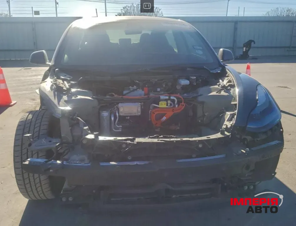 Tesla Model 3 - фото 5