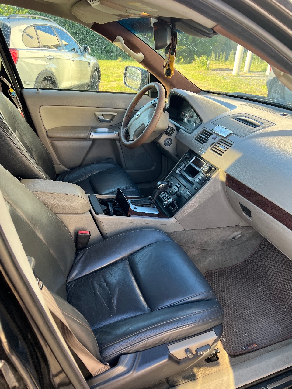 Volvo XC90 - фото 16
