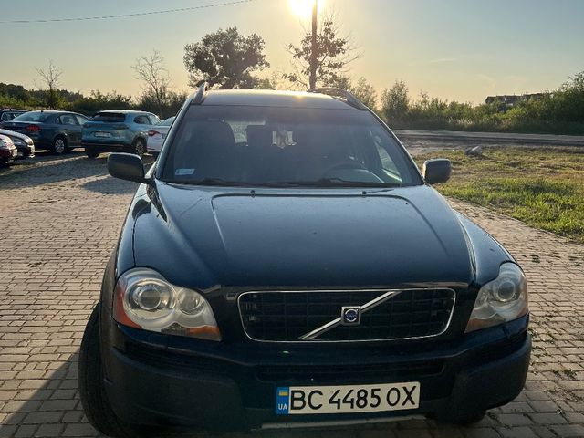 Volvo XC90 - фото 1