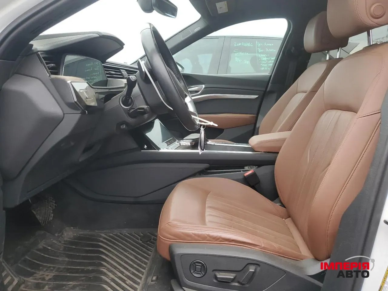 Audi e-tron - фото 8