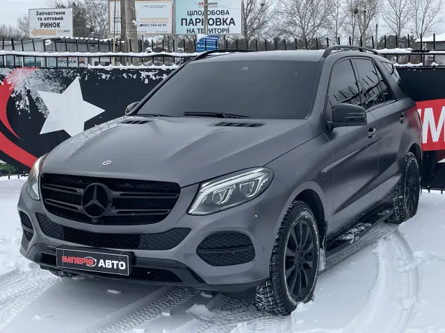 Mercedes-Benz GLE - фото 1