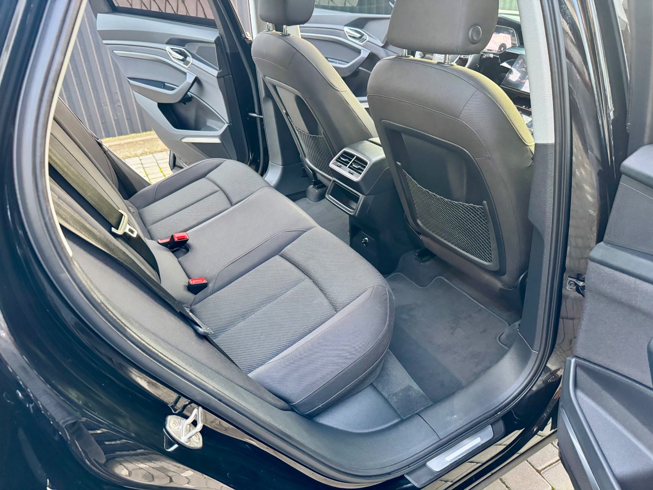 Audi e-tron Sportback - фото 37