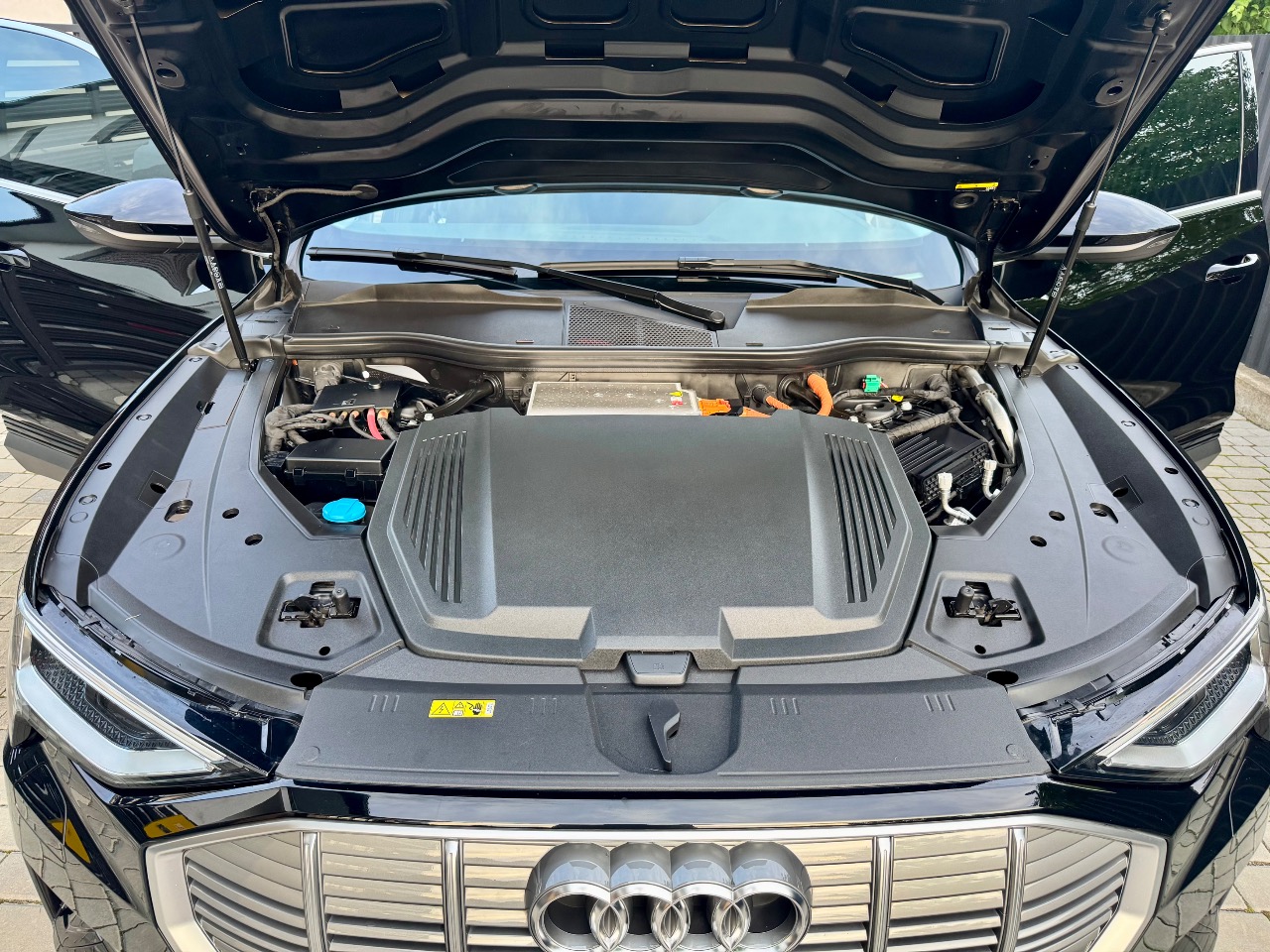 Audi e-tron Sportback - фото 74