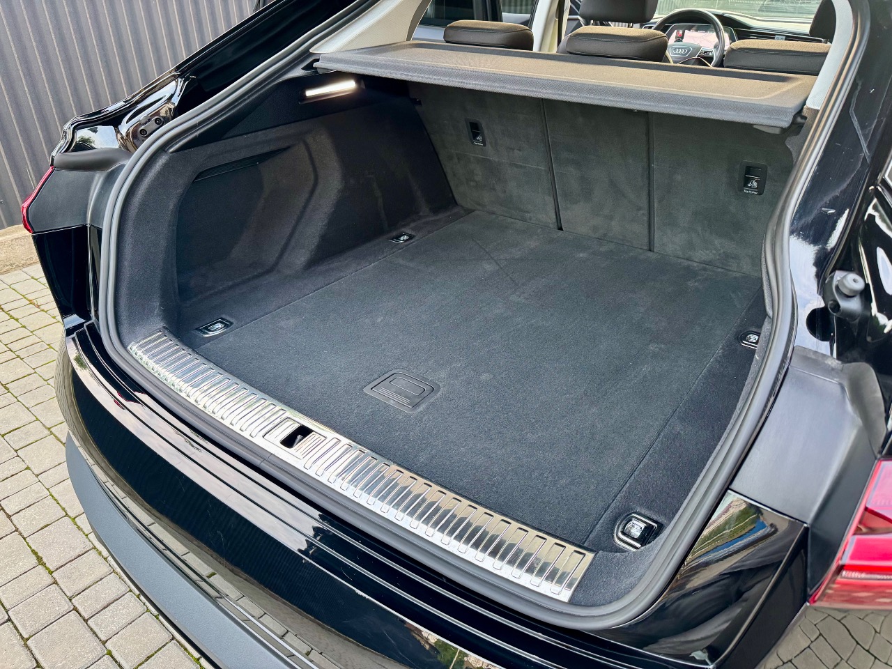 Audi e-tron Sportback - фото 50