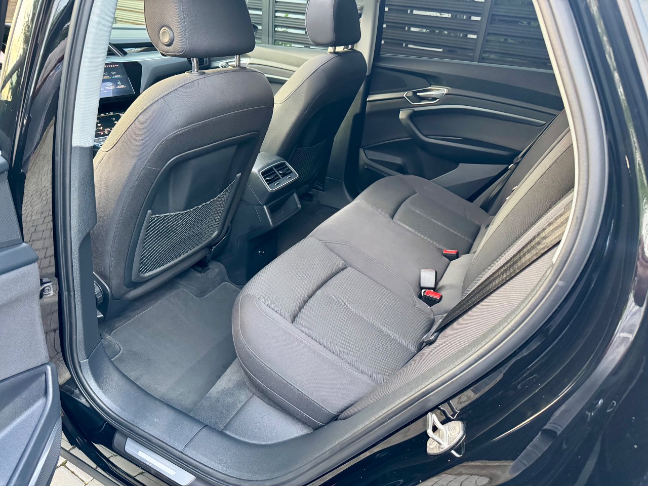 Audi e-tron Sportback - фото 36