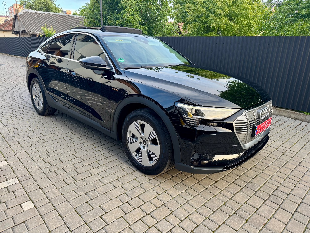 Audi e-tron Sportback - фото 11