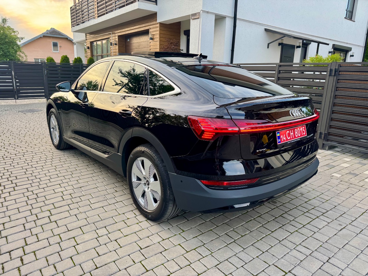 Audi e-tron Sportback - фото 23