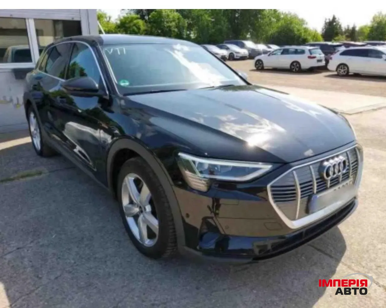 Audi e-tron - фото 1