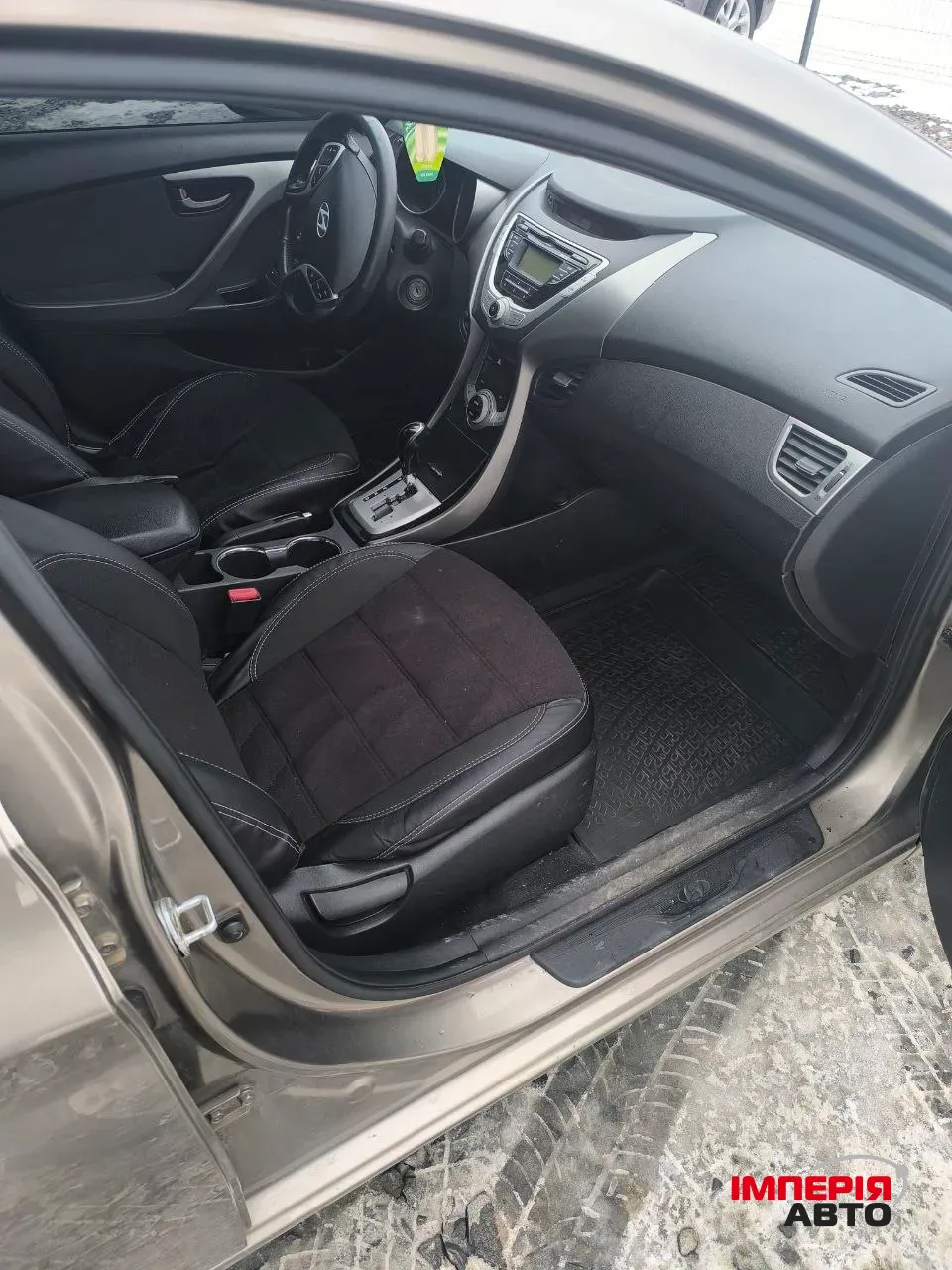 Hyundai Elantra - фото 19