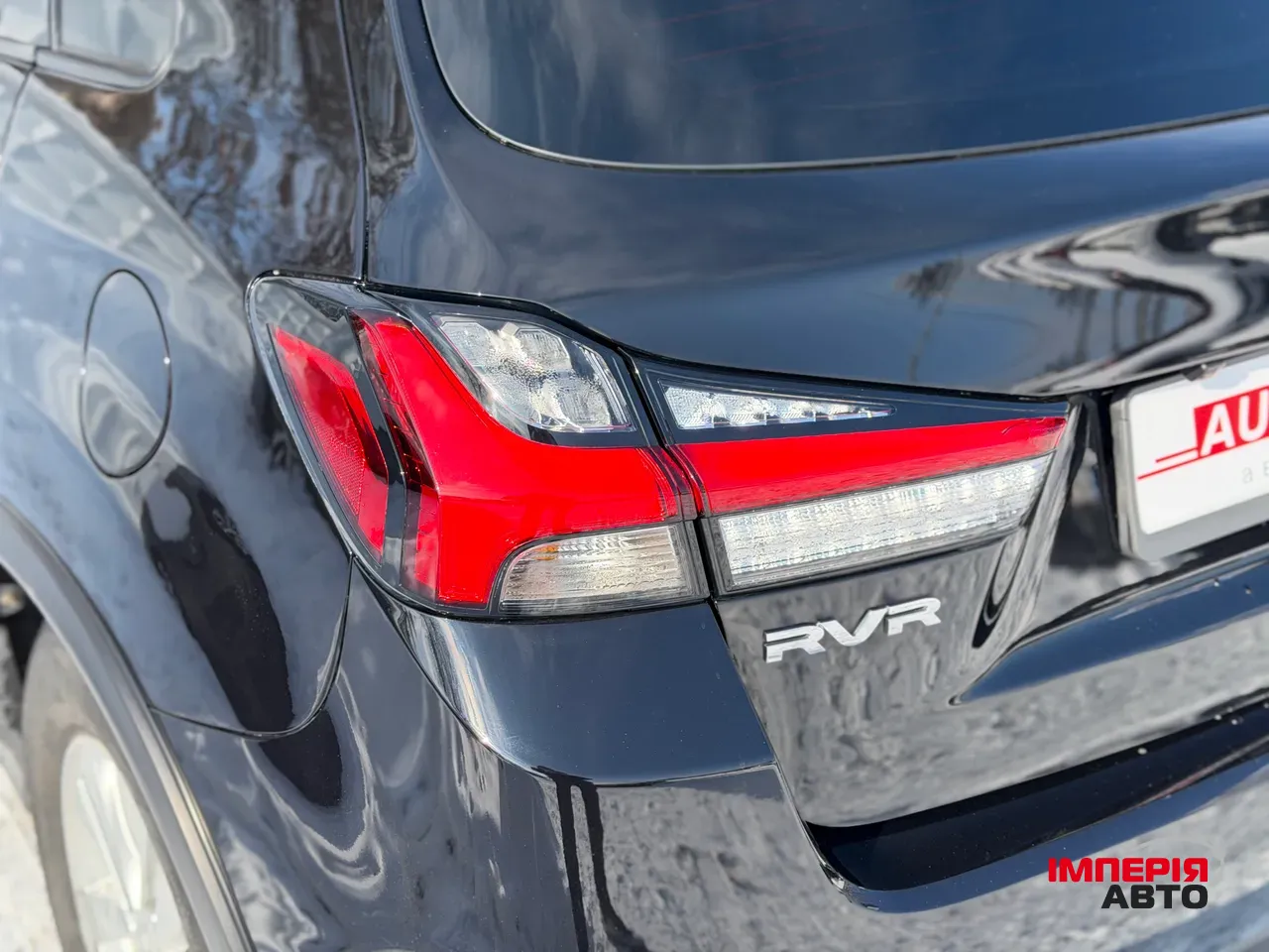 Mitsubishi Outlander Sport - фото 8