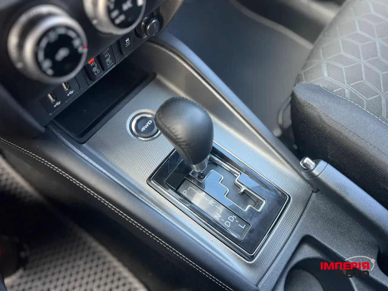 Mitsubishi Outlander Sport - фото 29