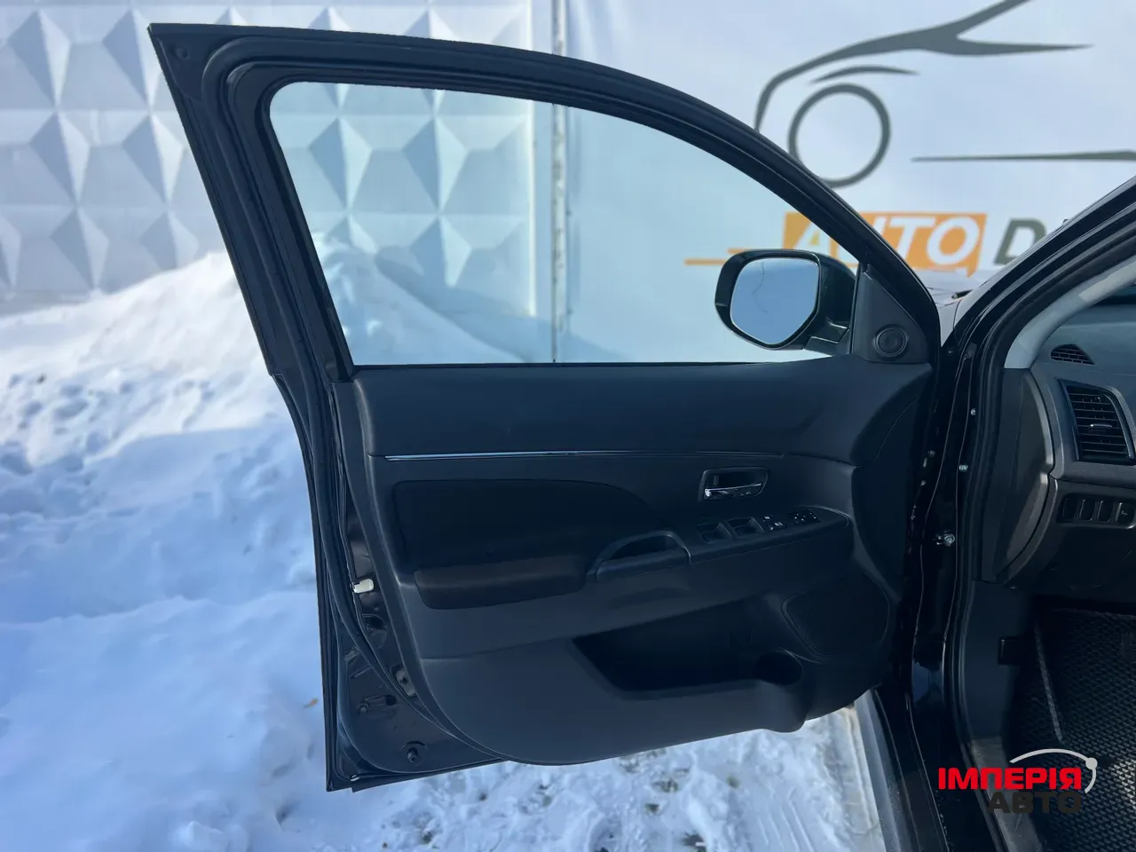 Mitsubishi Outlander Sport - фото 14