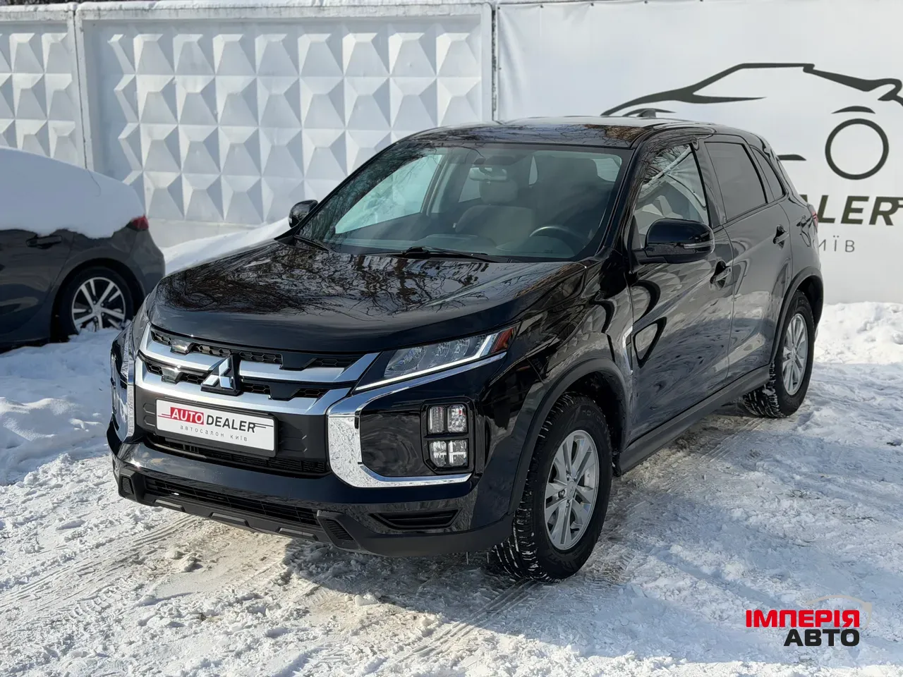 Mitsubishi Outlander Sport - фото 3