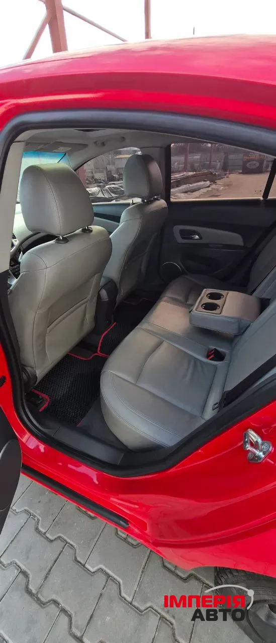 Chevrolet Cruze - фото 6