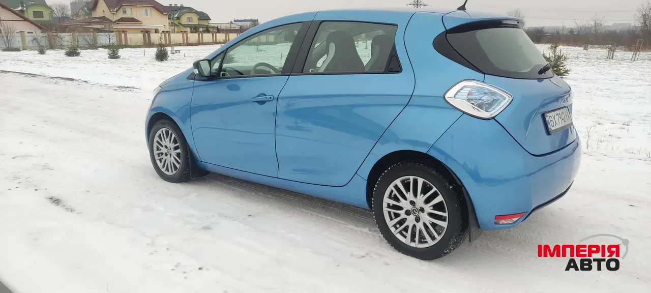 Renault ZOE - фото 7