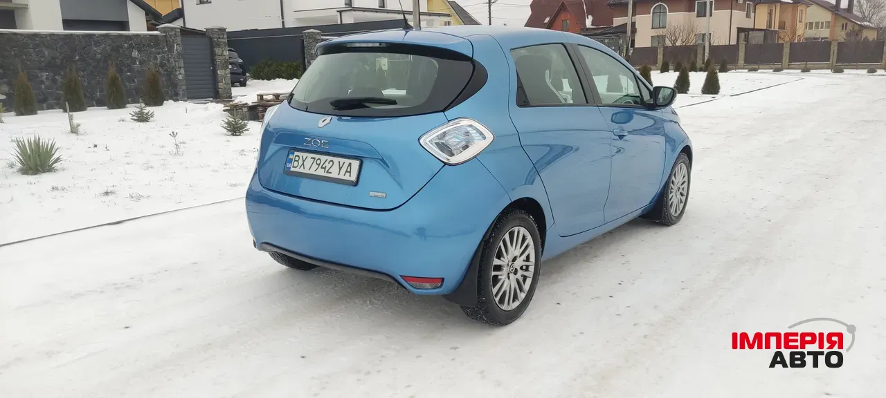 Renault ZOE - фото 8