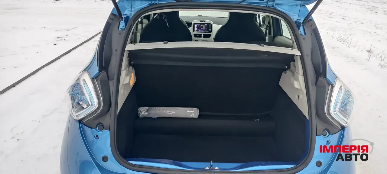 Renault ZOE - фото 12