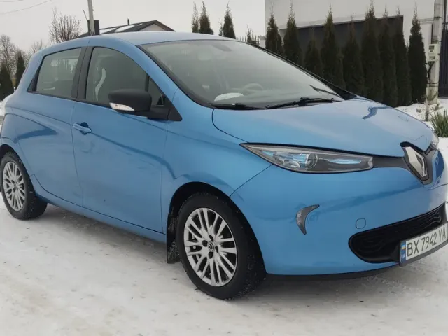 Renault ZOE - фото 1