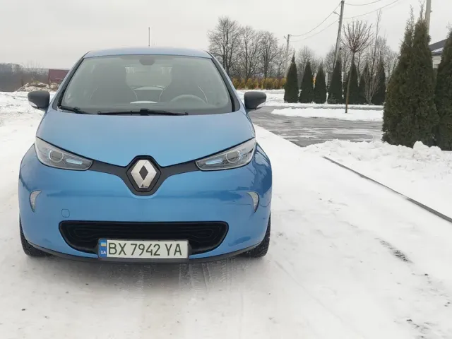 Renault ZOE - фото 4
