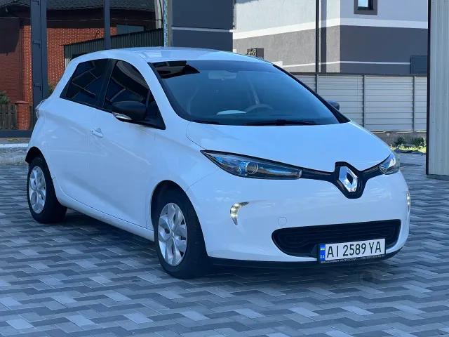 Renault ZOE - фото 1