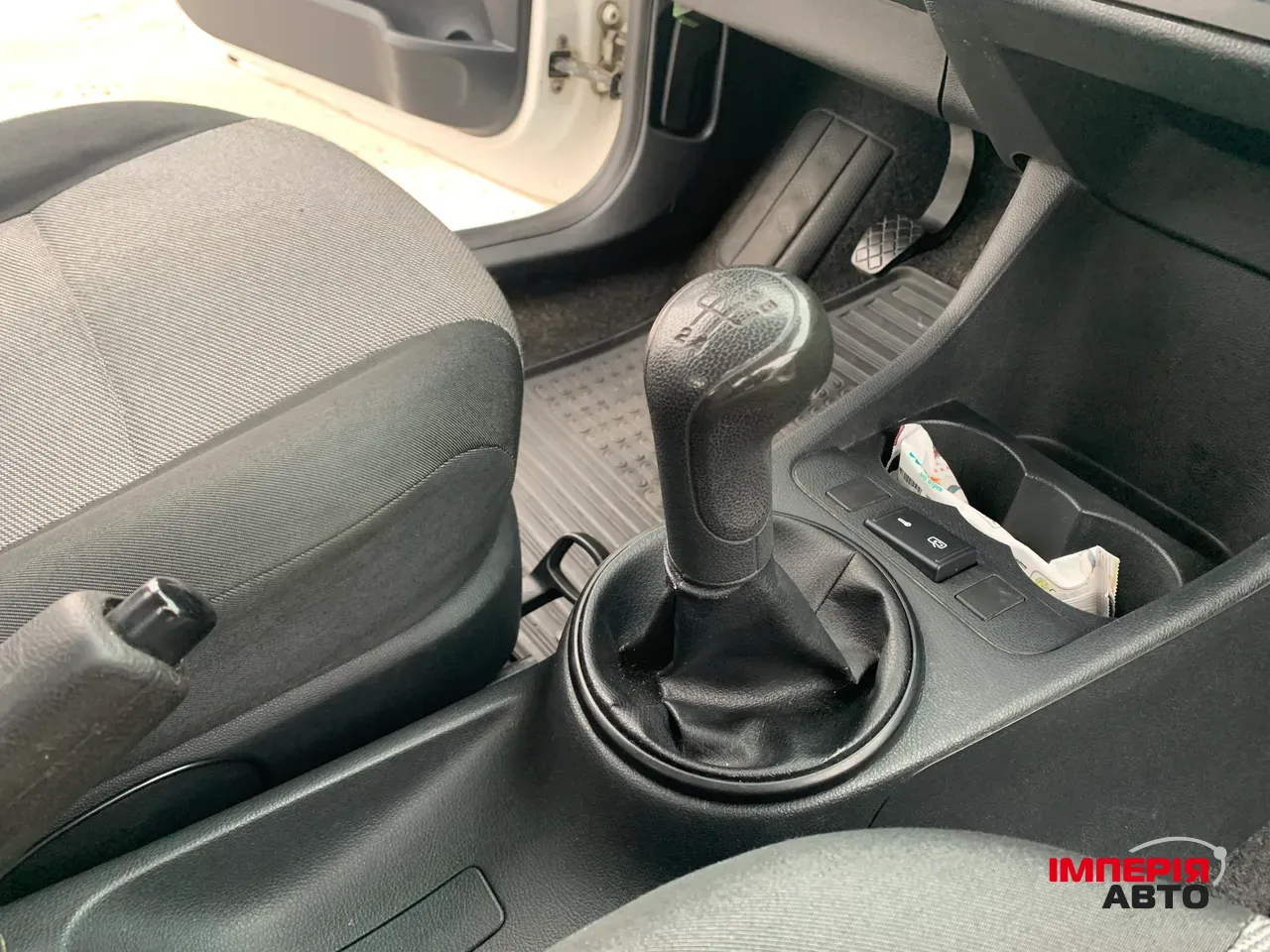 Skoda Fabia - фото 37