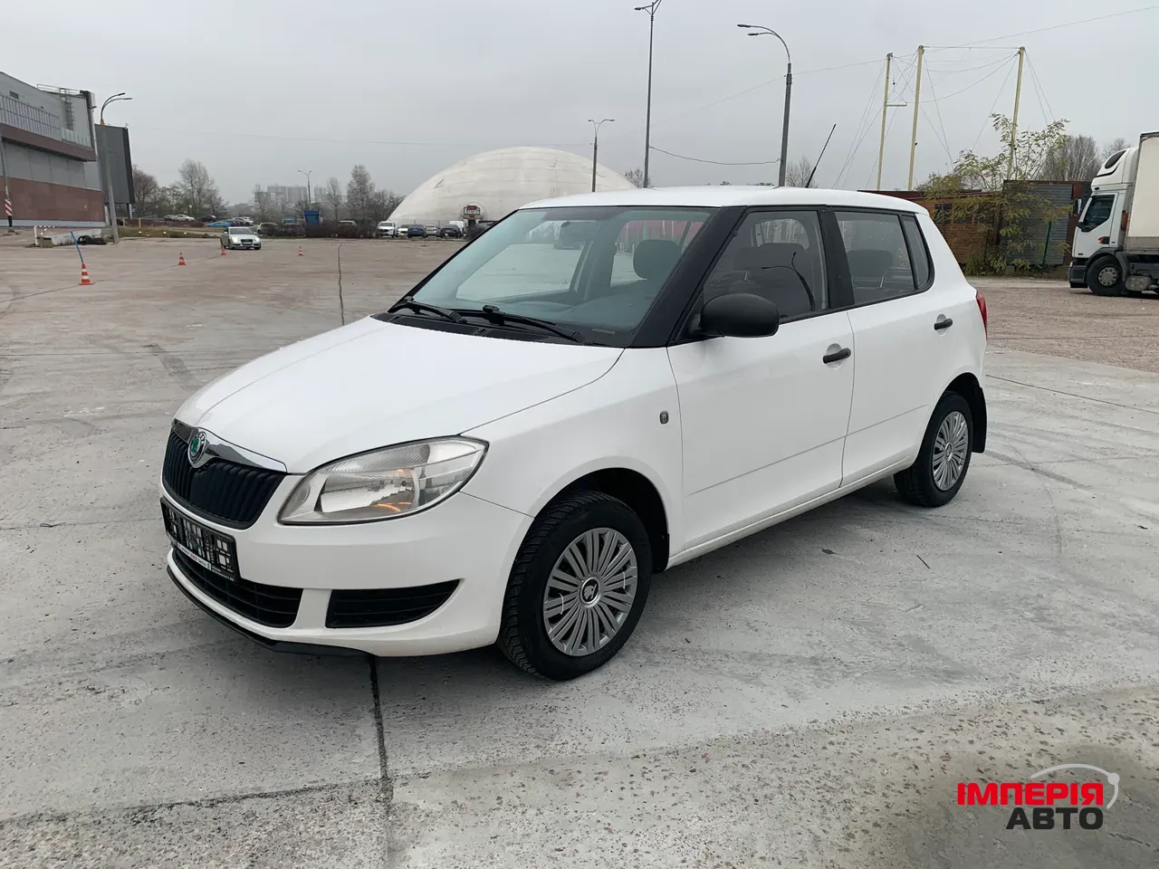 Skoda Fabia - фото 2