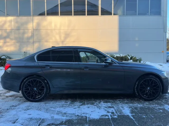 BMW 3 серії - фото 3