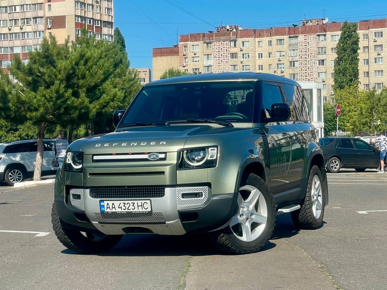 Land Rover Defender - фото 2