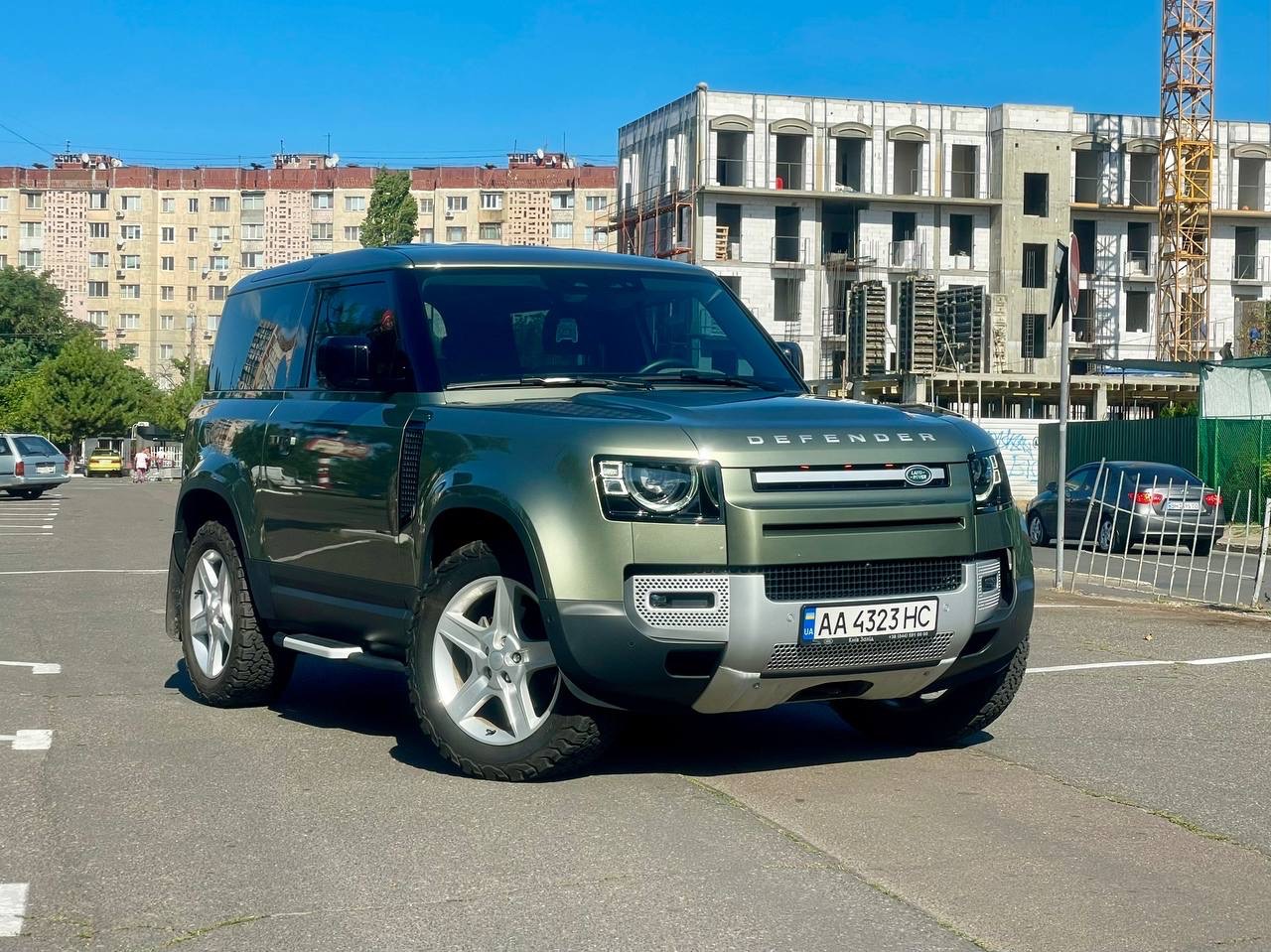 Land Rover Defender - фото 12