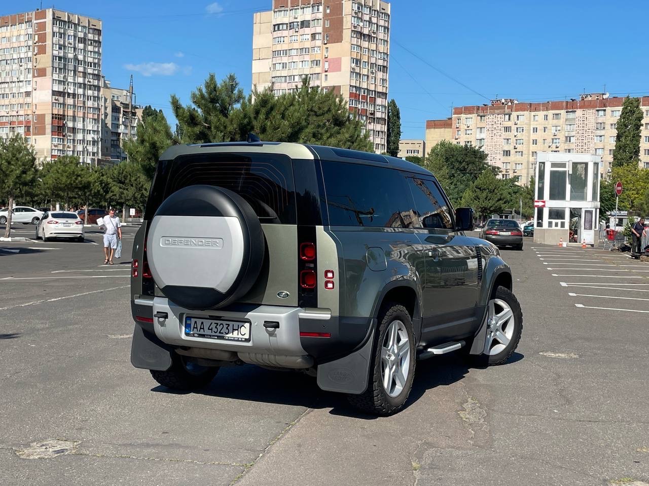 Land Rover Defender - фото 13