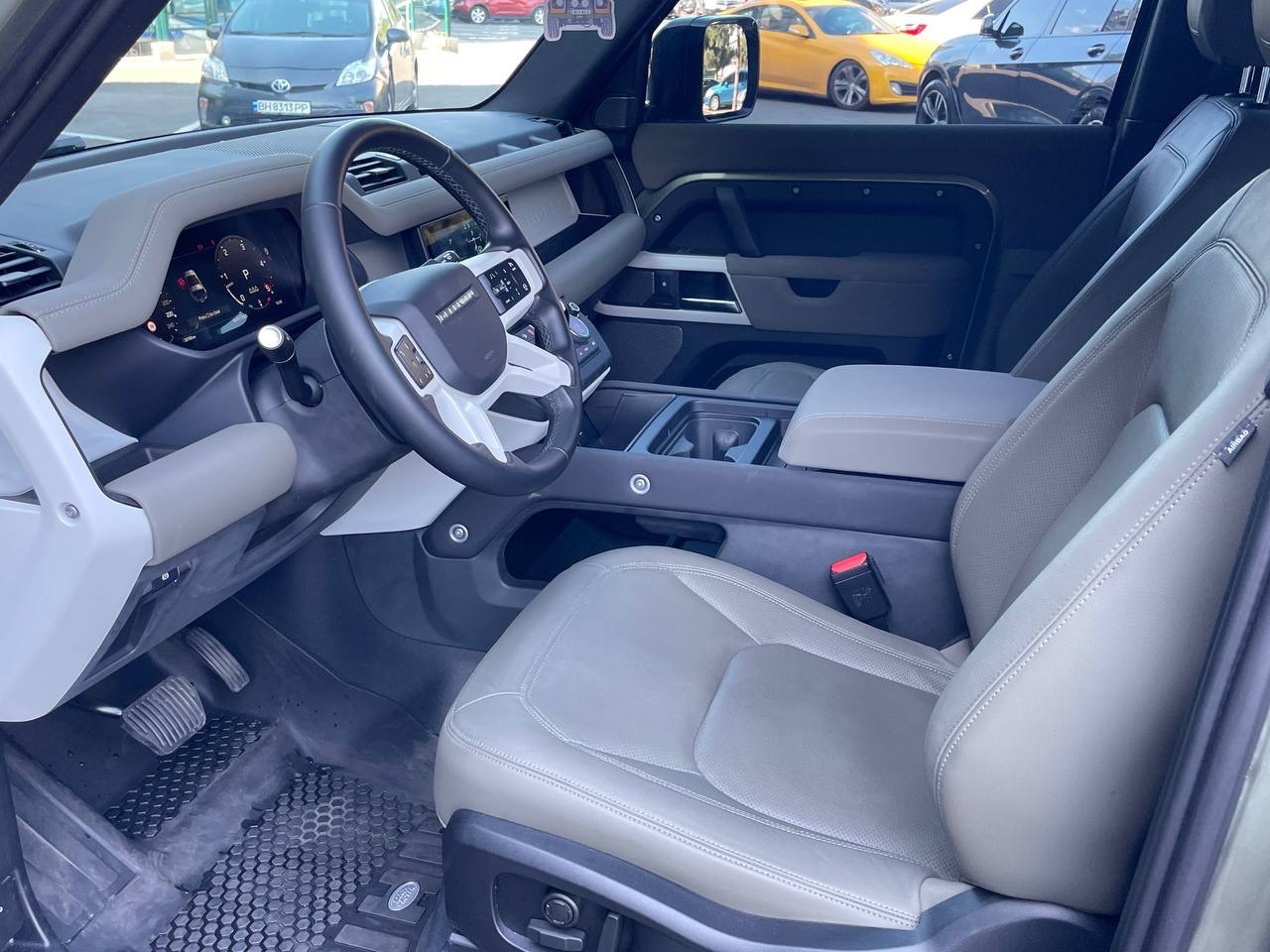 Land Rover Defender - фото 4