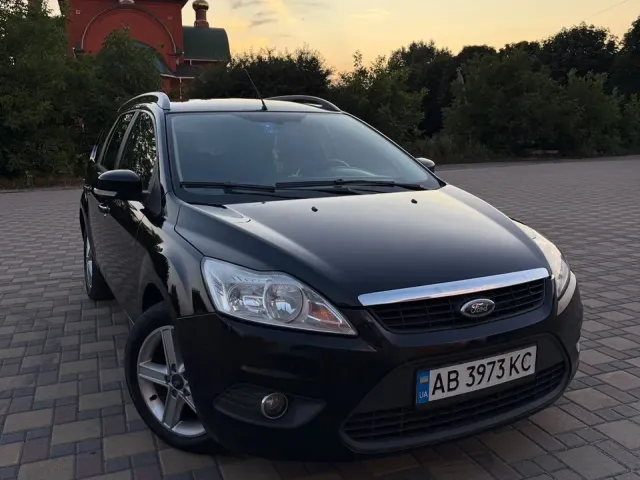 Ford Focus - фото 1