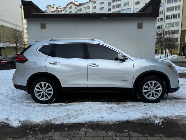 Nissan Rogue - фото 4