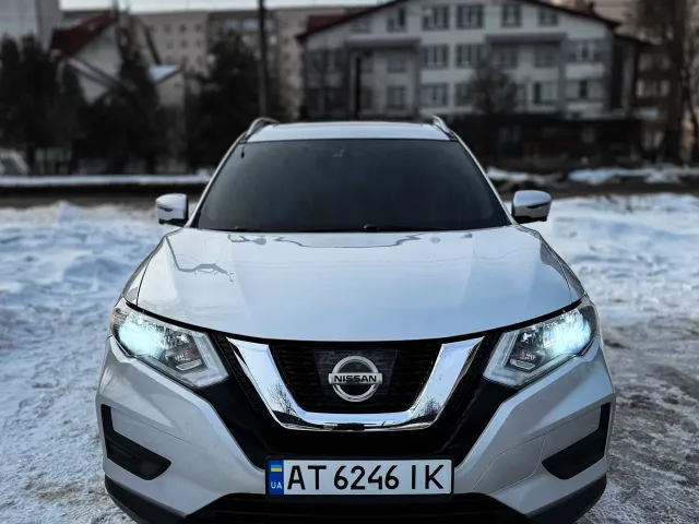 Nissan Rogue - фото 1