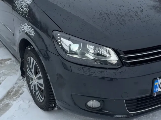 Volkswagen Touran - фото 3