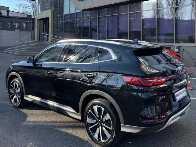 BYD Song Plus - фото 3