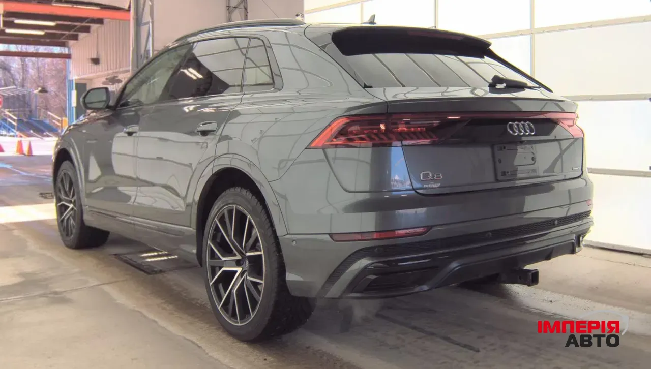 Audi Q8 - фото 5