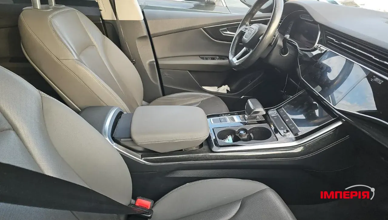 Audi Q8 - фото 11