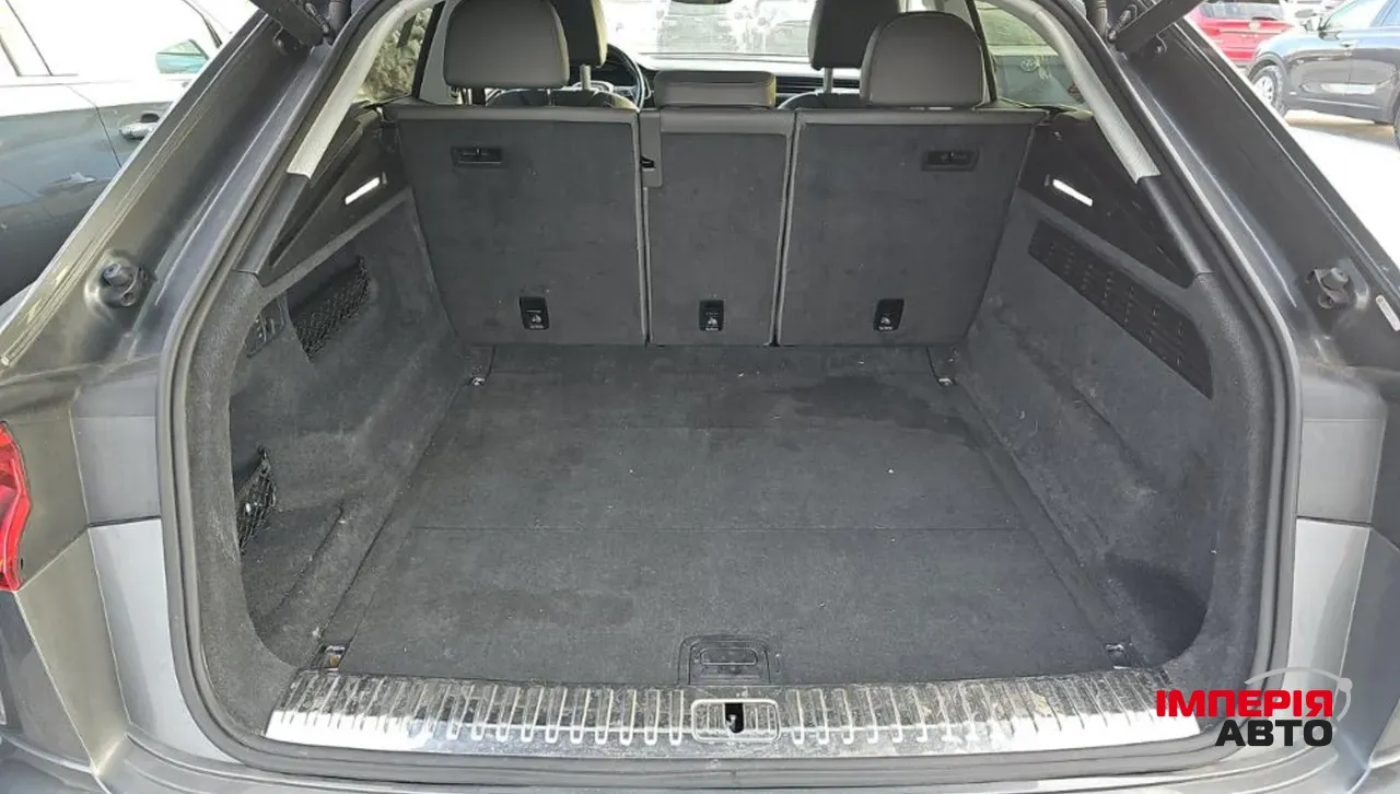 Audi Q8 - фото 9