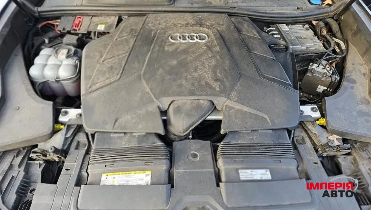 Audi Q8 - фото 12