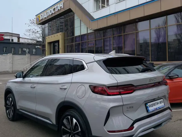 BYD Song Plus - фото 3
