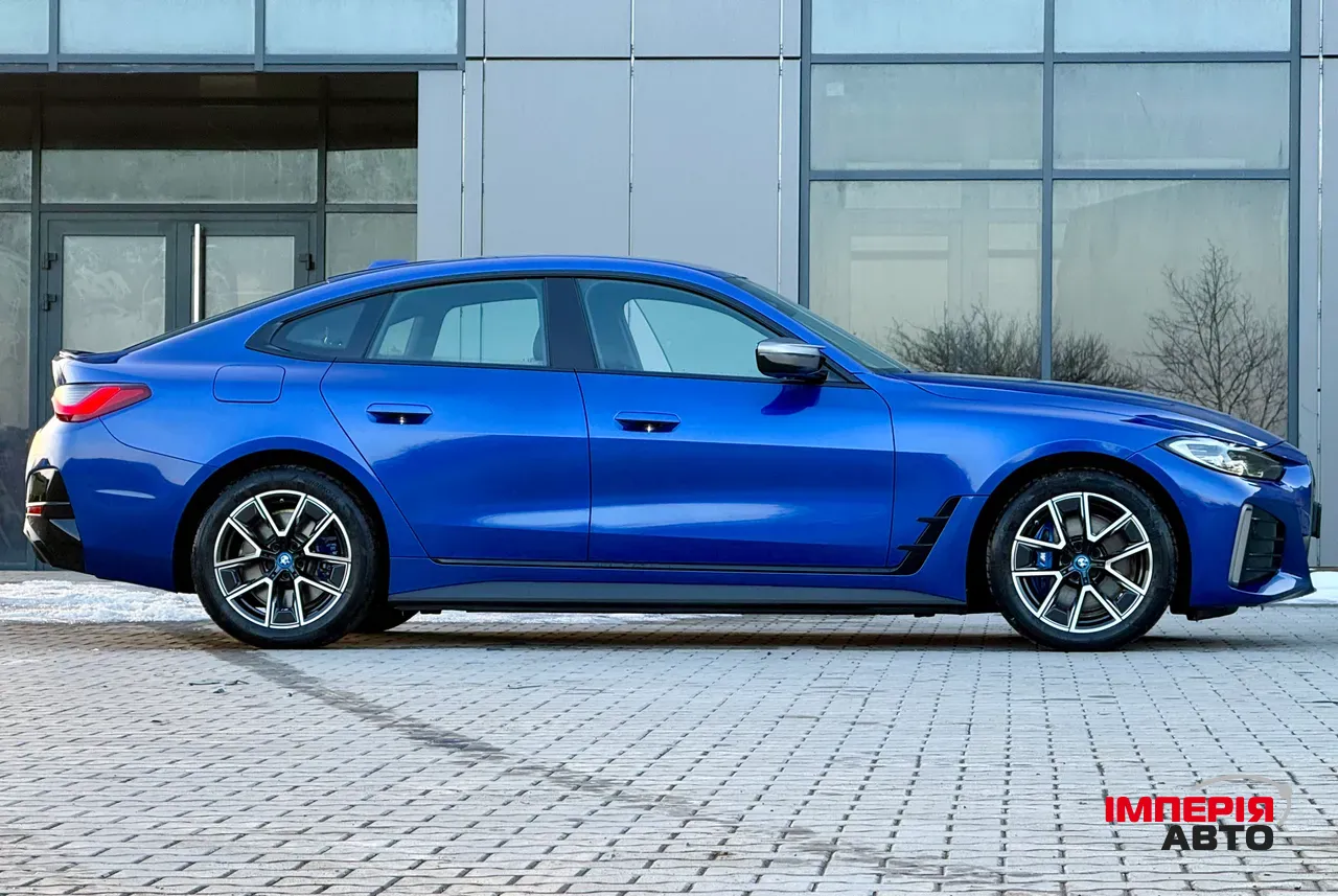 BMW i4 - фото 5