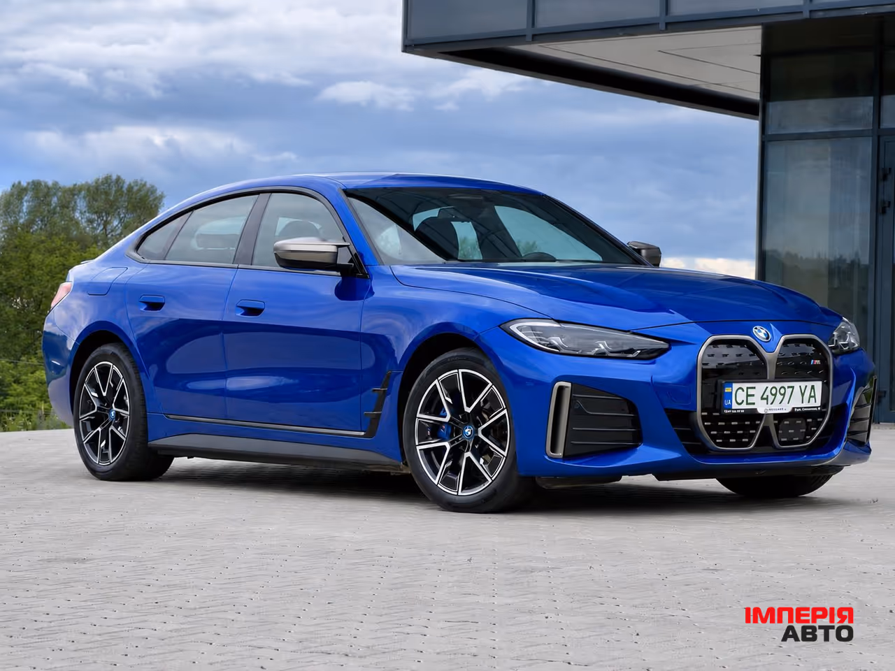 BMW i4 - фото 2
