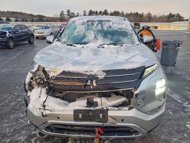 Mitsubishi Outlander - фото 2